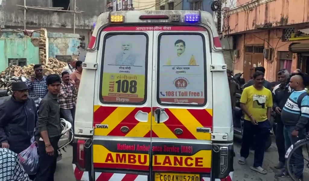 Indore Contaminated Water | इंदौर में फिर गहराया जल संकट! दूषित पानी पीने से 22 लोग बीमार, हाल ही में हुई थी गंदे पानी के कारण 23 मौतें Indore Contaminated Water | इंदौर में फिर गहराया जल संकट! दूषित पानी पीने से 22 लोग बीमार, हाल ही में हुई थी गंदे पानी के कारण 23 मौतें