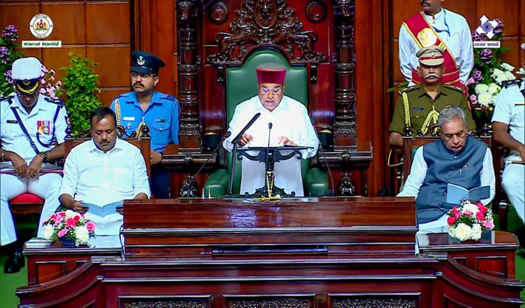 Kerala-Tamil Nadu के बाद अब Karnataka में टकराव! राज्यपाल ने भाषण पढ़ने से किया मना Kerala-Tamil Nadu के बाद अब Karnataka में टकराव! राज्यपाल ने भाषण पढ़ने से किया मना