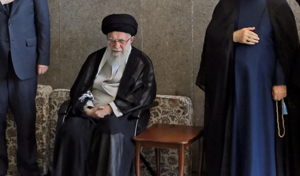 Khamenei ने प्रदर्शनों का समर्थन करने के लिए Trump को अपराधी  बताया