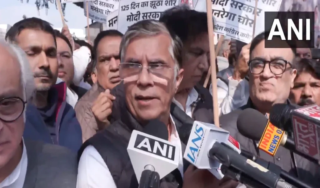 MGNREGA के नए कानून पर Congress का हल्ला बोल, Modi सरकार के खिलाफ छेड़ा संग्राम