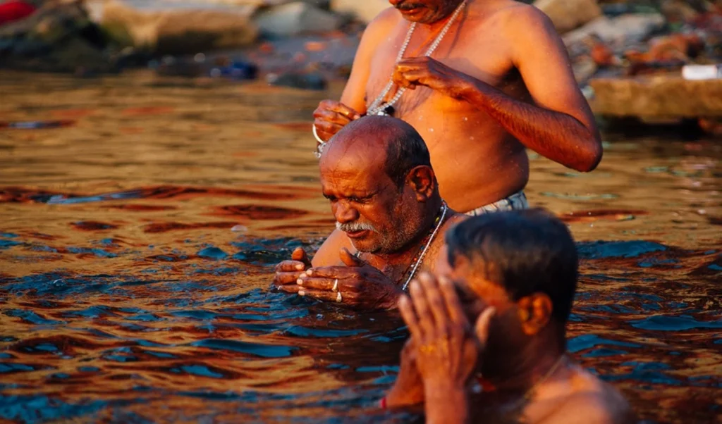 Magh Mela 2026: प्रयागराज पहुंचने का सबसे सस्ता, आरामदायक और Fastest तरीका जानें, Plan करें Easy Trip