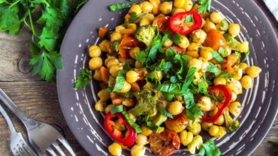 Protein-Rich Tangy And Spicy Chaana Salad For Lunch, A Recipe To Swear By For Weight Loss Protein-Rich Tangy And Spicy Chaana Salad For Lunch, A Recipe To Swear By For Weight Loss