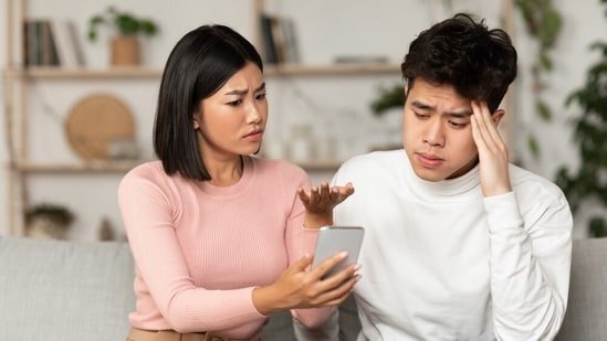 Redditors reveal subtle signs that made them realise their partner was cheating: ‘Her most used emojis were ❤️💔💋’ Redditors reveal subtle signs that made them realise their partner was cheating: ‘Her most used emojis were ❤️💔💋’