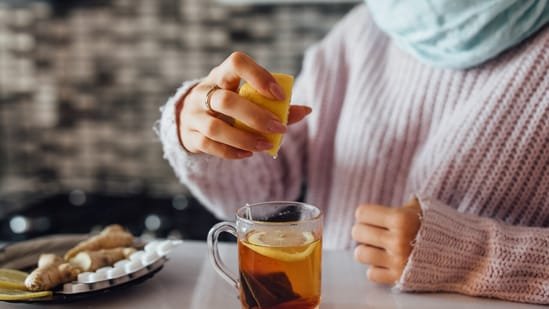 Tired of coughing? Try home remedies for cough like honey, ginger and tulsi leaves, suggests expert Tired of coughing? Try home remedies for cough like honey, ginger and tulsi leaves, suggests expert