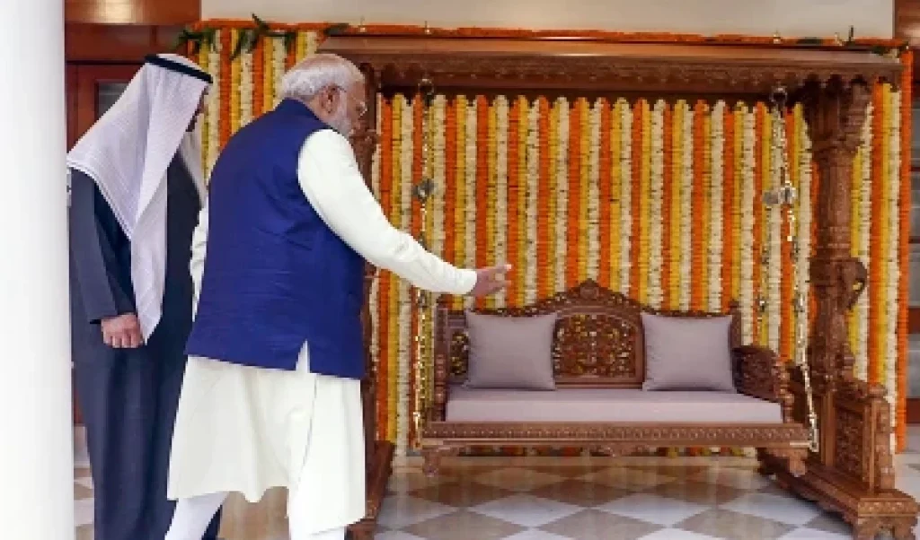 एयरपोर्ट डील कैंसिल…3 घंटे की भारत यात्रा के बाद UAE ने लिया बड़ा फैसला, भारत के लिए पाक पर की 'स्ट्राइक'! एयरपोर्ट डील कैंसिल…3 घंटे की भारत यात्रा के बाद UAE ने लिया बड़ा फैसला, भारत के लिए पाक पर की 'स्ट्राइक'!