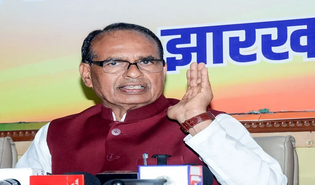 ‘झूठ आपको शोभा नहीं देता’, VB-G RAM G बिल पर Shivraj Chouhan का Rahul-Kharge को जवाब