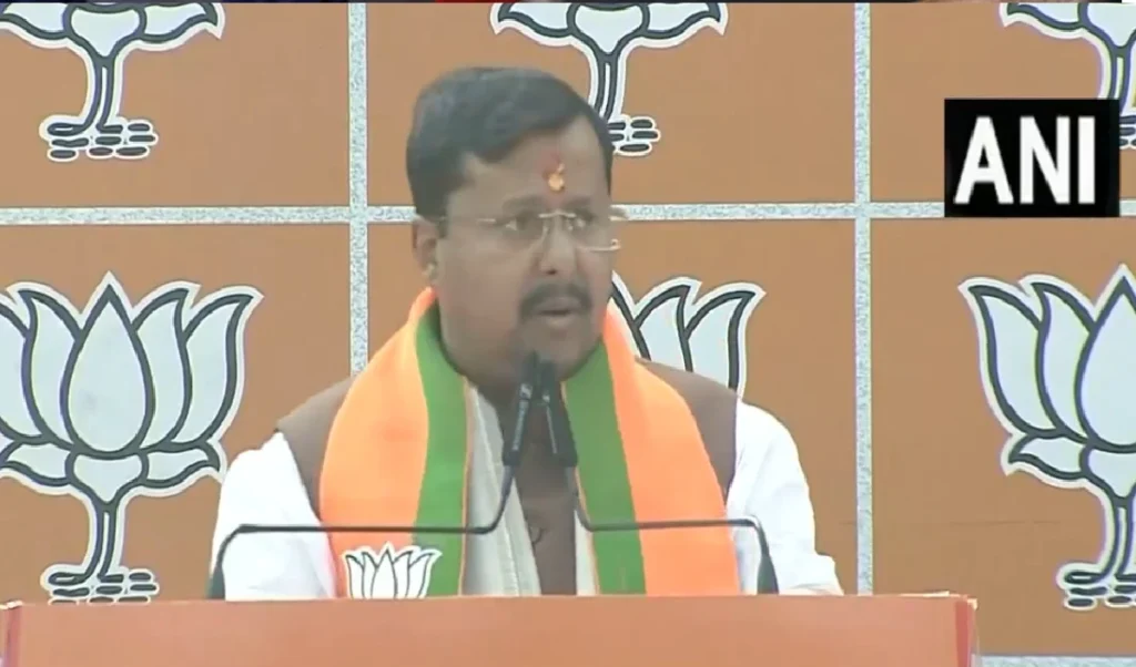 राजनीति भोग नहीं, त्याग है…BJP राष्ट्रीय अध्यक्ष बनते ही नितिन नबीन का पहला धुआंधार भाषण राजनीति भोग नहीं, त्याग है…BJP राष्ट्रीय अध्यक्ष बनते ही नितिन नबीन का पहला धुआंधार भाषण