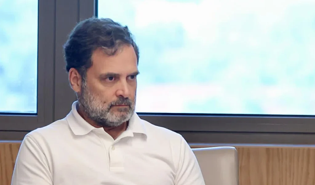 लोग वायु प्रदूषण के कारण स्वास्थ्य के रूप में बहुत भारी कीमत चुका रहे हैं: Rahul Gandhi