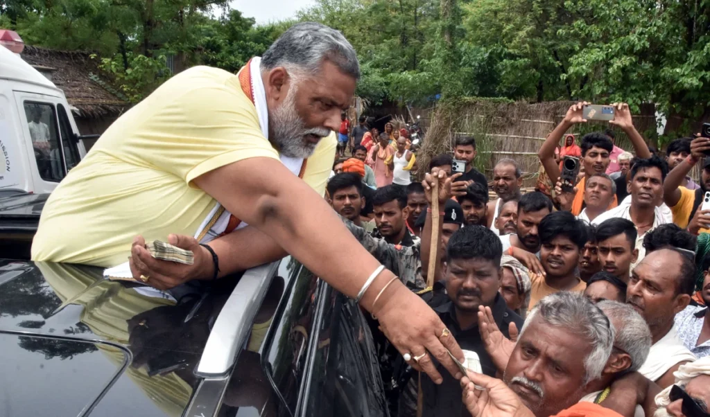 29 साल पुरानी फाइल खुली, Patna में देर रात Arrest हुए MP Pappu Yadav, अस्पताल में भर्ती