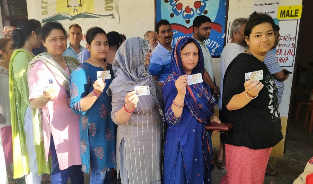 5 राज्यों में चुनावी शंखनाद की तैयारी, Election Commission मार्च के मध्य में कर सकता है तारीखों का ऐलान 5 राज्यों में चुनावी शंखनाद की तैयारी, Election Commission मार्च के मध्य में कर सकता है तारीखों का ऐलान