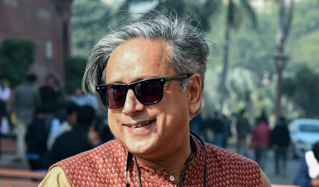 AI Impact Summit | Shashi Tharoor ने एआई शिखर सम्मेलन की सराहना की, बड़े आयोजनों में छोटी-मोटी गड़बड़ियों को सामान्य बताया AI Impact Summit | Shashi Tharoor ने एआई शिखर सम्मेलन की सराहना की, बड़े आयोजनों में छोटी-मोटी गड़बड़ियों को सामान्य बताया