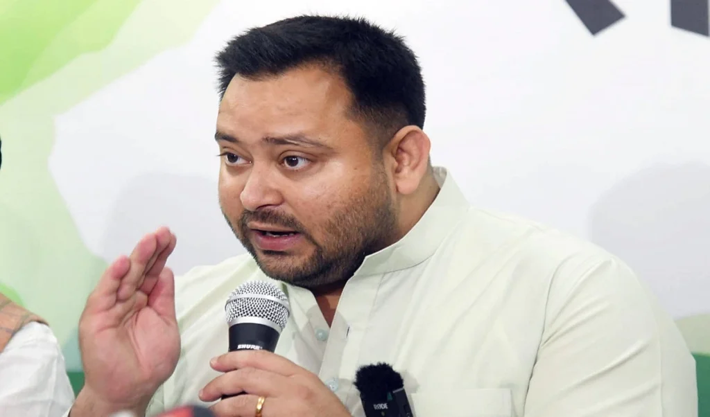 Bihar के बिगड़ते Law and Order पर RJD का हल्लाबोल, Tejashwi बोले- CM Nitish बेखबर, अपराधी बादशाह Bihar के बिगड़ते Law and Order पर RJD का हल्लाबोल, Tejashwi बोले- CM Nitish बेखबर, अपराधी बादशाह