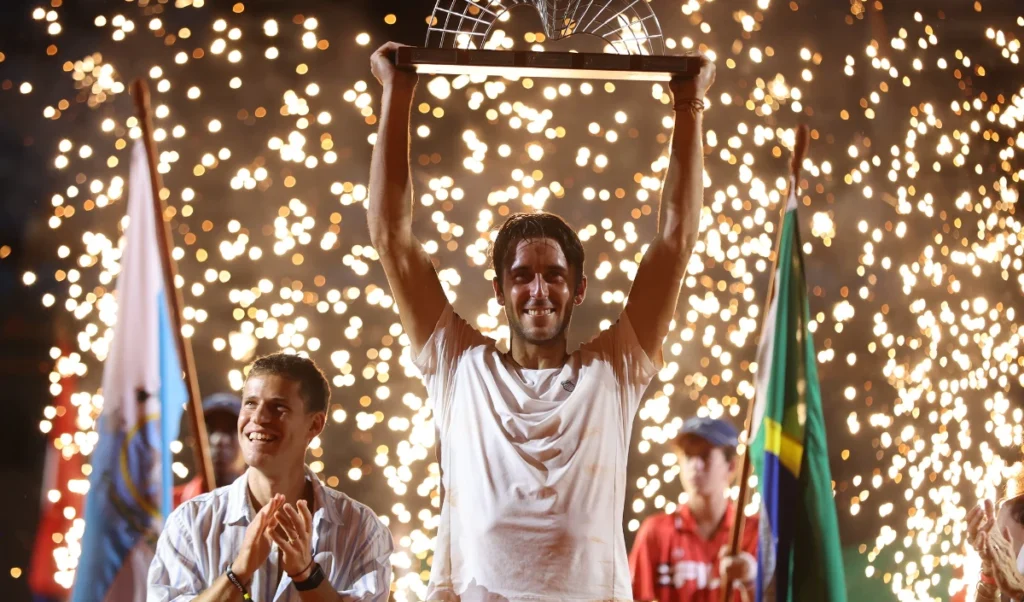 Brazil के टेनिस स्टार João Fonseca का जलवा, Rio Open जीतकर हुए भावुक, फैंस के सामने छलके आंसू।