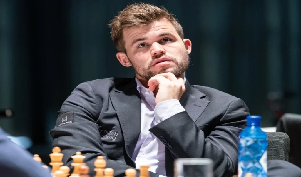 FIDE Chess Final: पुरानी प्रतिद्वंद्विता होगी ताज़ा, खिताब के लिए भिड़ेंगे Magnus Carlsen और Caruana