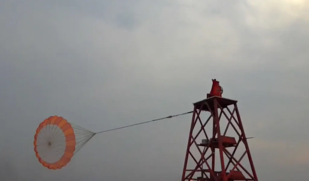 Gaganyaan Mission को मिली बड़ी सफलता, DRDO-ISRO ने ड्रोग पैराशूट का किया सफल Test