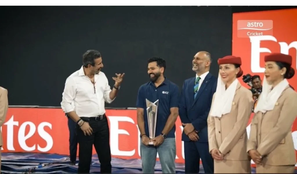 IND vs PAK: Colombo में रोहित-अकरम की दोस्ती Viral, भारत ने दर्ज की 61 रन से धमाकेदार जीत।