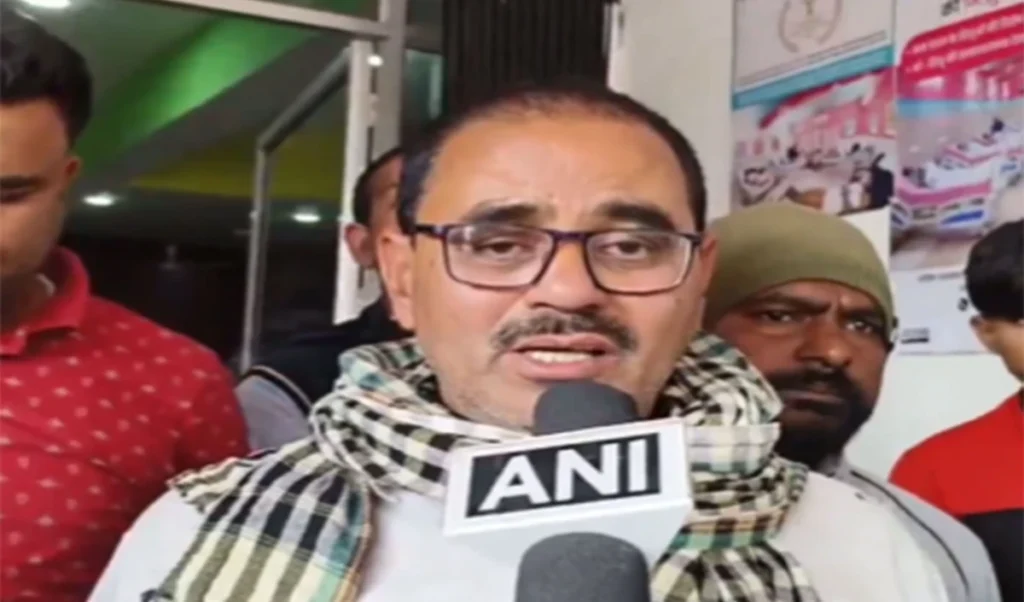 Jharkhand Crash में उजड़ा परिवार, पिता का दर्द – यहां सुविधा होती तो Delhi क्यों जाते?