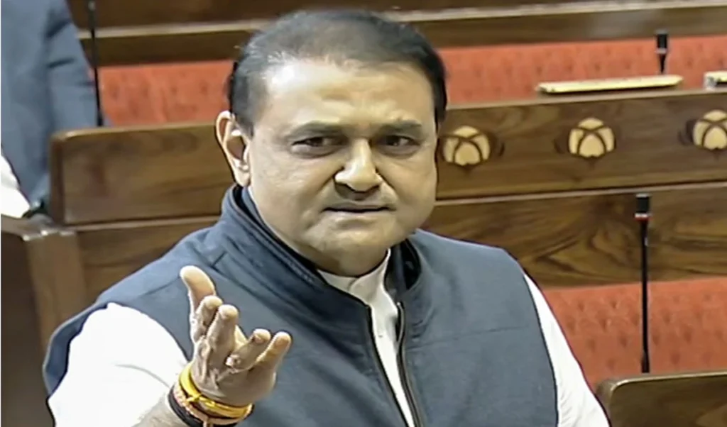 NCP अध्यक्ष पद पर Praful Patel का बड़ा बयान, बोले- ‘ये खबरें निराधार और असत्य हैं’ NCP अध्यक्ष पद पर Praful Patel का बड़ा बयान, बोले- ‘ये खबरें निराधार और असत्य हैं’