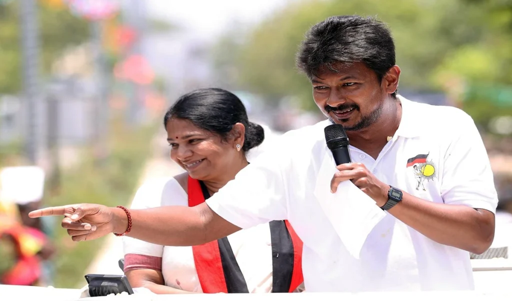 PM Modi के पिता पर Udhayanidhi Stalin का विवादित बयान, भड़की BJP ने दी ‘समझदार’ होने की नसीहत PM Modi के पिता पर Udhayanidhi Stalin का विवादित बयान, भड़की BJP ने दी ‘समझदार’ होने की नसीहत