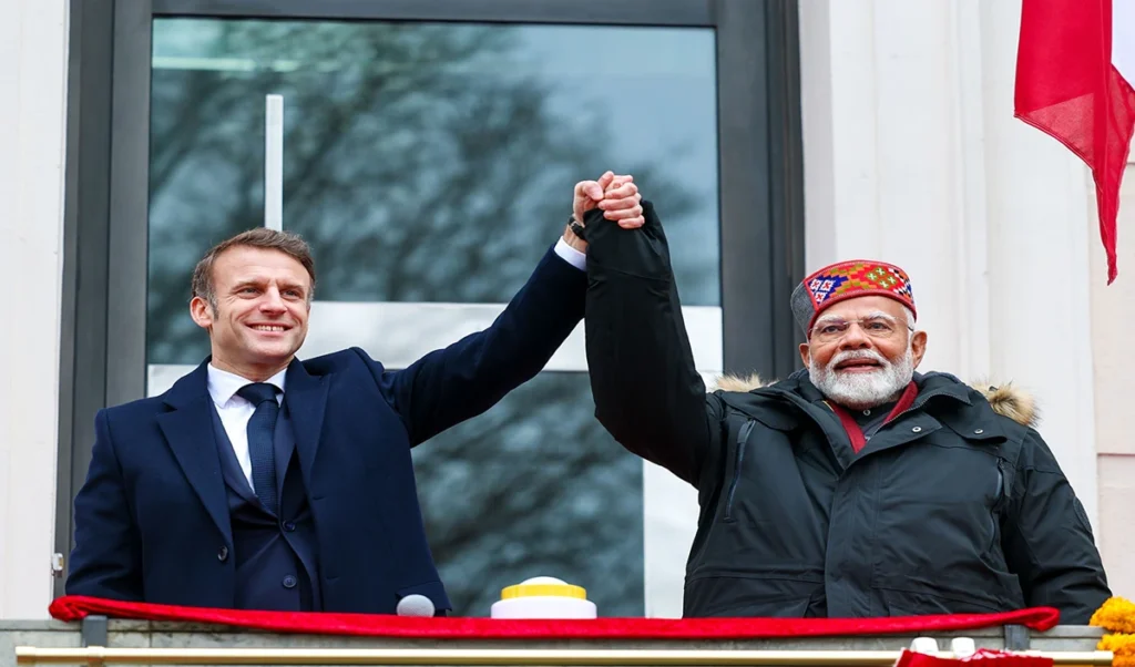 President Macron का भारत दौरा: Horizon 2047 रोडमैप पर टिकी नजरें, दोस्ती का नया अध्याय शुरू President Macron का भारत दौरा: Horizon 2047 रोडमैप पर टिकी नजरें, दोस्ती का नया अध्याय शुरू