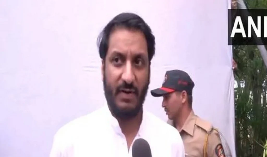 Pune Land Deal: चार्जशीट में Parth Pawar का नाम नहीं, जानें EOW की जांच में कौन-कौन फंसा Pune Land Deal: चार्जशीट में Parth Pawar का नाम नहीं, जानें EOW की जांच में कौन-कौन फंसा