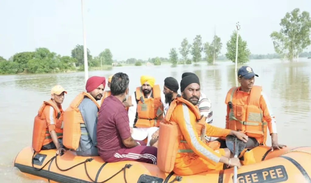 Punjab की AAP Govt का बड़ा एक्शन, Anandpur Sahib के लिए 52 करोड़ का Flood Protection Plan मंजूर Punjab की AAP Govt का बड़ा एक्शन, Anandpur Sahib के लिए 52 करोड़ का Flood Protection Plan मंजूर