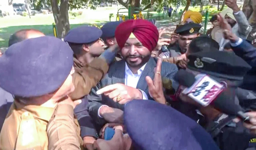 Ravneet Bittu का Congress पर ‘परिवारवाद’ का वार, बोले- असली होती तो कोई पार्टी नहीं छोड़ता