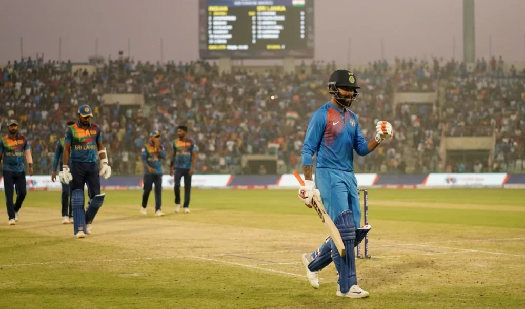 T20 World Cup: Rachin Ravindra का ऑलराउंड तूफान, Sri Lanka को रौंदकर NZ सेमीफाइनल के करीब T20 World Cup: Rachin Ravindra का ऑलराउंड तूफान, Sri Lanka को रौंदकर NZ सेमीफाइनल के करीब