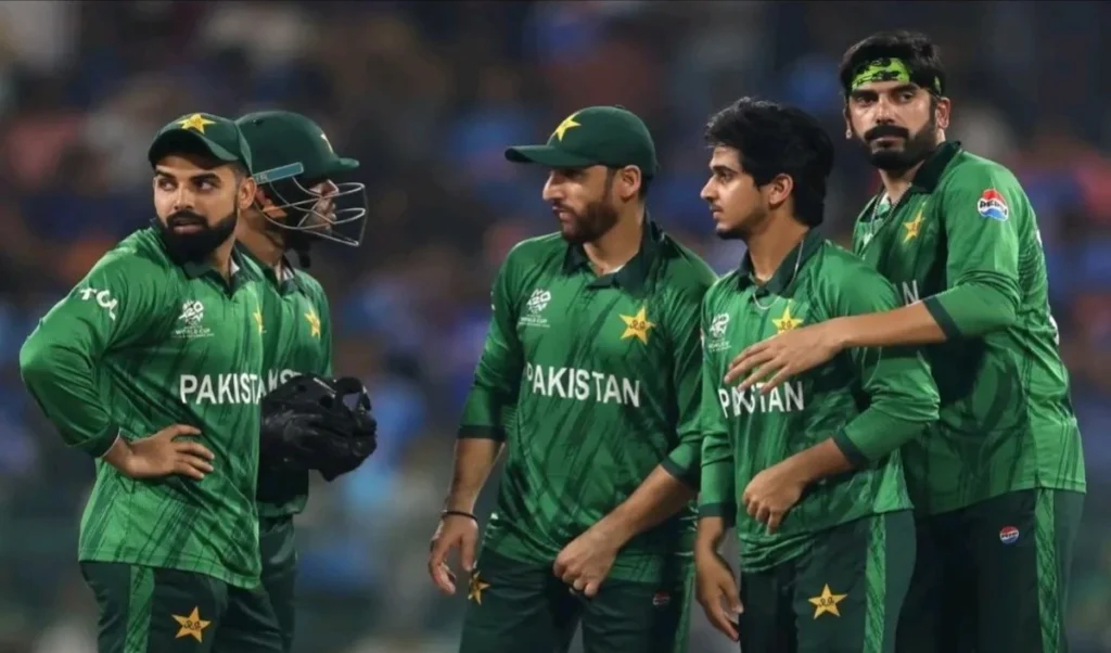 T20 World Cup: भारत से हार के बाद पाकिस्तान में गुस्सा, प्रशंसकों ने टीम पर उठाए सवाल