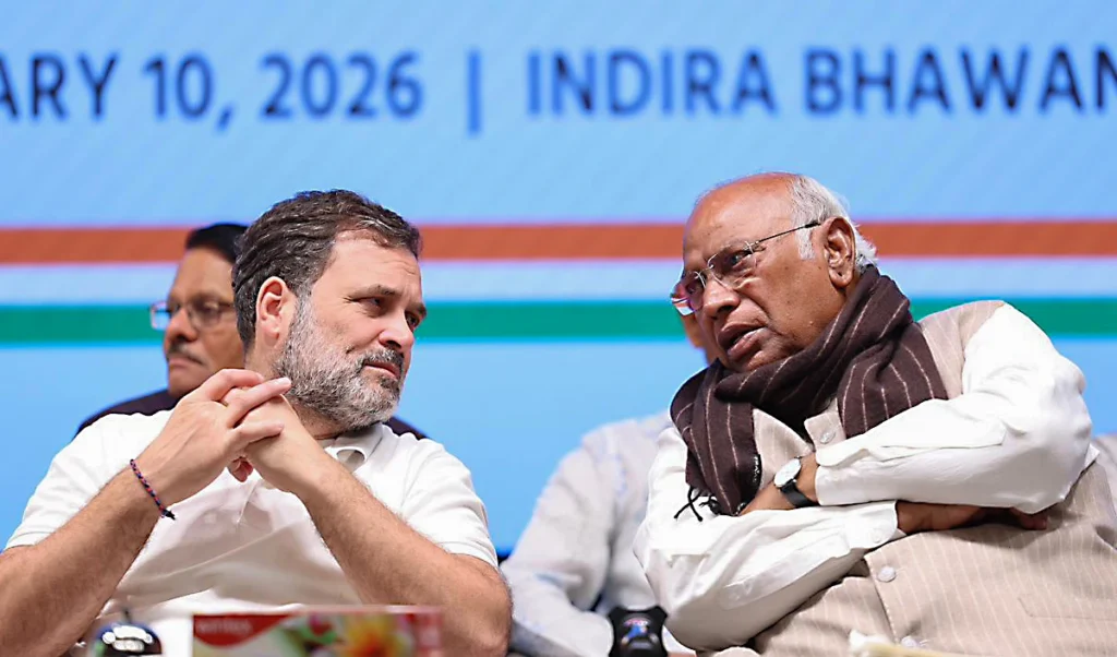 Telangana Municipal Election Results 2026 | कांग्रेस की ‘हाथ’ मजबूत, मल्लिकार्जुन खरगे ने जनता के विश्वास को सराहा Telangana Municipal Election Results 2026 | कांग्रेस की ‘हाथ’ मजबूत, मल्लिकार्जुन खरगे ने जनता के विश्वास को सराहा