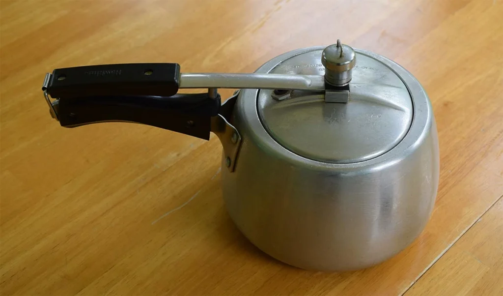 Telangana में चल रहा गजब का ड्रामा, निकाय चुनावों में हारे उम्मीदवार जनता से वसूल रहे चुनाव से पहले दिया गया पैसा और उपहार