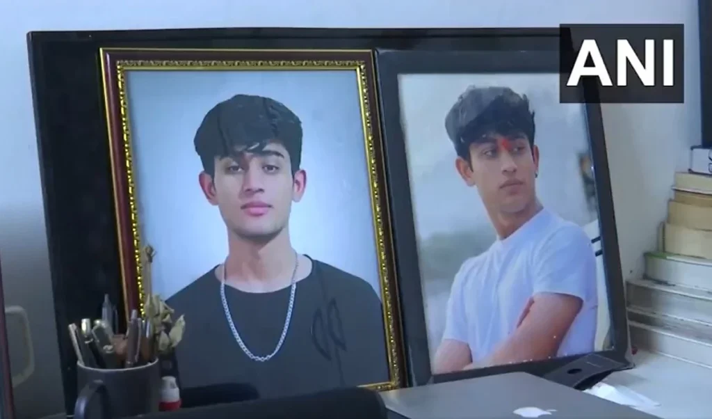 Video | ‘यह हादसा नहीं, हत्या है’, REEL बनाने के चक्कर में नाबालिग ने ली 23 वर्षीय युवक की जान, बिलखती माँ ने माँगा न्याय | Delhi Scorpio Accident