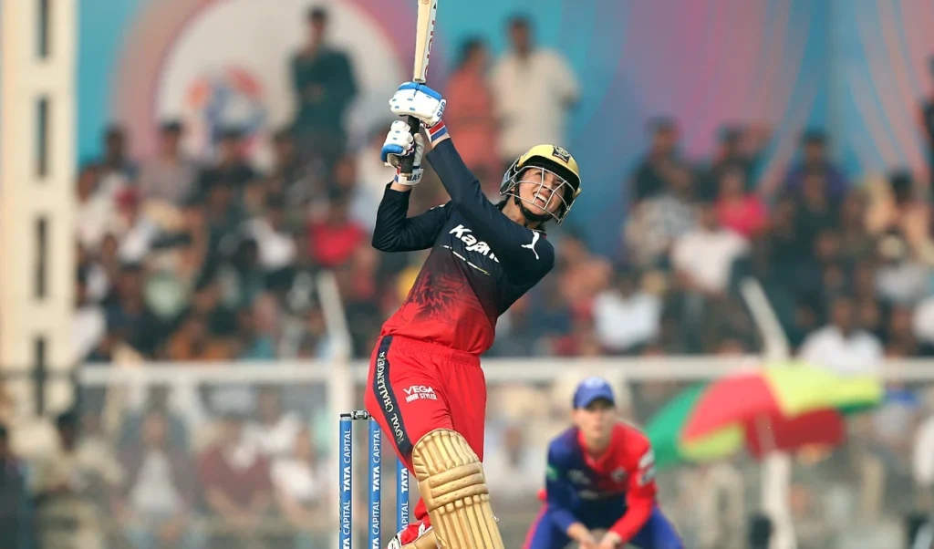 WPL Final: 103 डिग्री बुखार में Smriti Mandhana का जलवा, RCB ने जीती दूसरी Trophy.