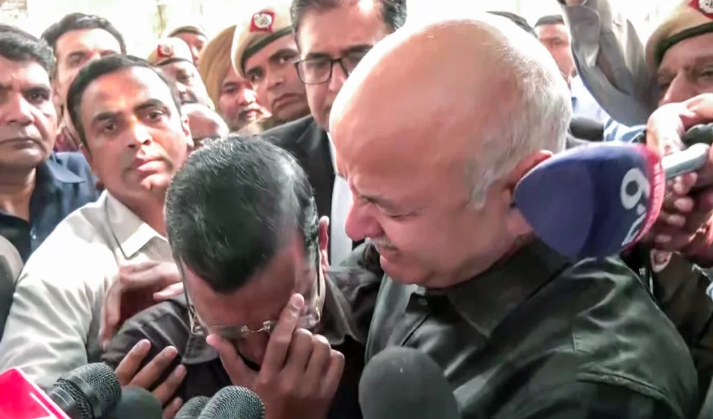 केजरीवाल को बरी करने वाले जज Jitendra Pratap Singh कौन हैं? कांग्रेस और भाजपा नेताओं पर भी चला है चुके हैं ‘न्यायिक हंटर’!