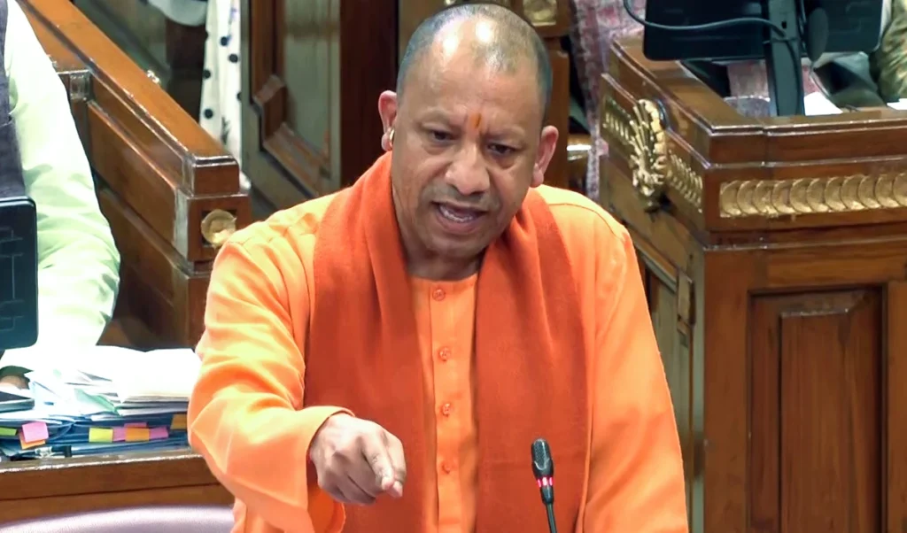 ‘…गोली चलाने वालों से सम्मान की उम्मीद मूर्खता’, Governor के अपमान पर SP पर बरसे CM Yogi ‘…गोली चलाने वालों से सम्मान की उम्मीद मूर्खता’, Governor के अपमान पर SP पर बरसे CM Yogi