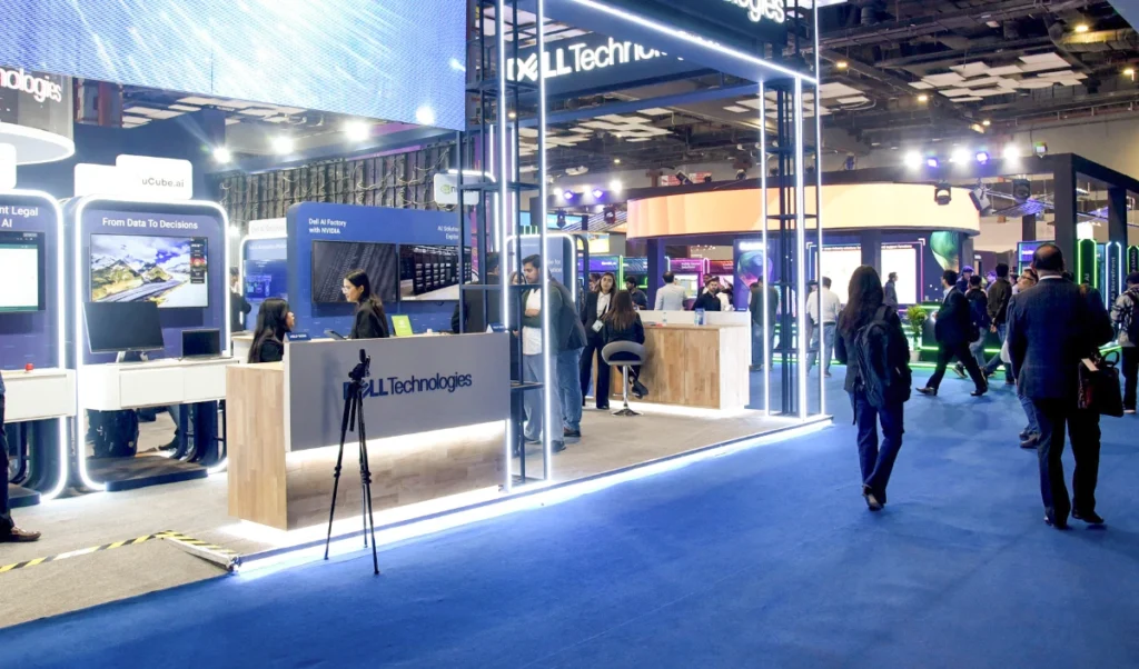 ड्रैगन की नकल पर विवाद! AI Summit 2026 में ‘Chinese Robot’ को अपना बताकर फंसी Galgotias University, स्टॉल खाली करने के आदेश