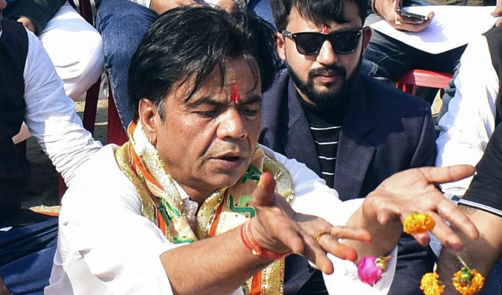तिहाड़ से सीधे भतीजी की शादी में पहुंचे Rajpal Yadav, पत्नी के लिए छलके आंसू, कहा- 'सात जन्मों में भी नहीं चुका पाऊंगा कर्ज'