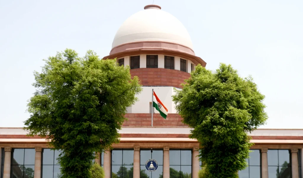 न्यायपालिका पर ‘विवादास्पद’ अध्याय: सुप्रीम कोर्ट ने NCERT की किताब पर लगाया पूर्ण प्रतिबंध, केंद्र को फटकार