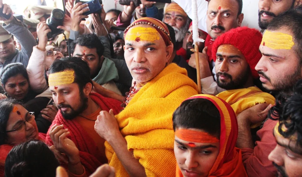 यौन उत्पीड़न के आरोपों पर Swami Avimukteshwaranand ने तोड़ी चुप्पी, आरोप लगाने वाले के खिलाफ ही दर्ज कराया मुकदमा