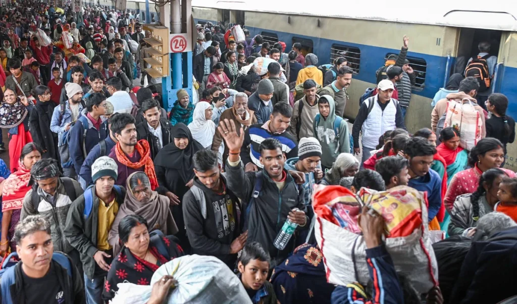 रेलवे की बड़ी लापरवाही: बिना कोच BE2 के ही संबलपुर से रवाना हुई ट्रेन, यात्रियों में मचा हड़कंप