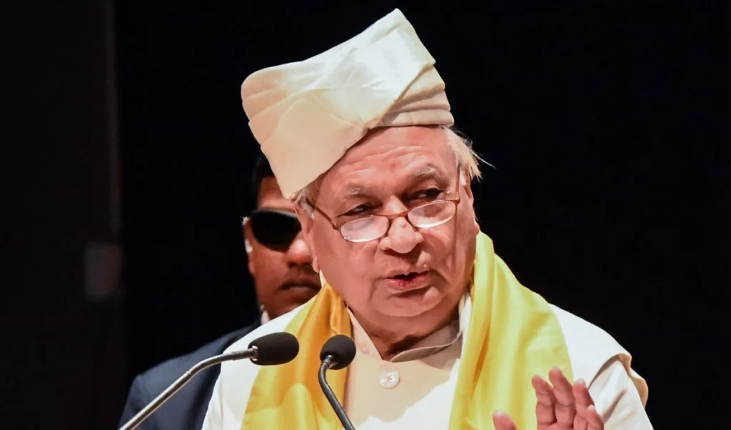 शिक्षा केवल रोजगार का साधन नहीं बल्कि राष्ट्र की मजबूत आधारशिला: Arif Mohammad Khan शिक्षा केवल रोजगार का साधन नहीं बल्कि राष्ट्र की मजबूत आधारशिला: Arif Mohammad Khan