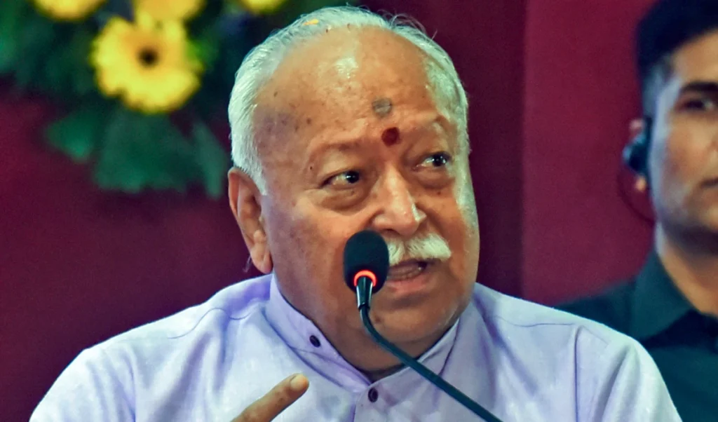 ‘स्वार्थ नहीं, जुड़ाव ही समाज की पहचान’, Gorakhpur में RSS प्रमुख Mohan Bhagwat ने दिया सद्भाव का मंत्र ‘स्वार्थ नहीं, जुड़ाव ही समाज की पहचान’, Gorakhpur में RSS प्रमुख Mohan Bhagwat ने दिया सद्भाव का मंत्र