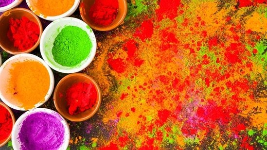Accidentally inhaled synthetic Holi colours? Delhi pulmonologist reveals what actually happens inside your lungs Accidentally inhaled synthetic Holi colours? Delhi pulmonologist reveals what actually happens inside your lungs