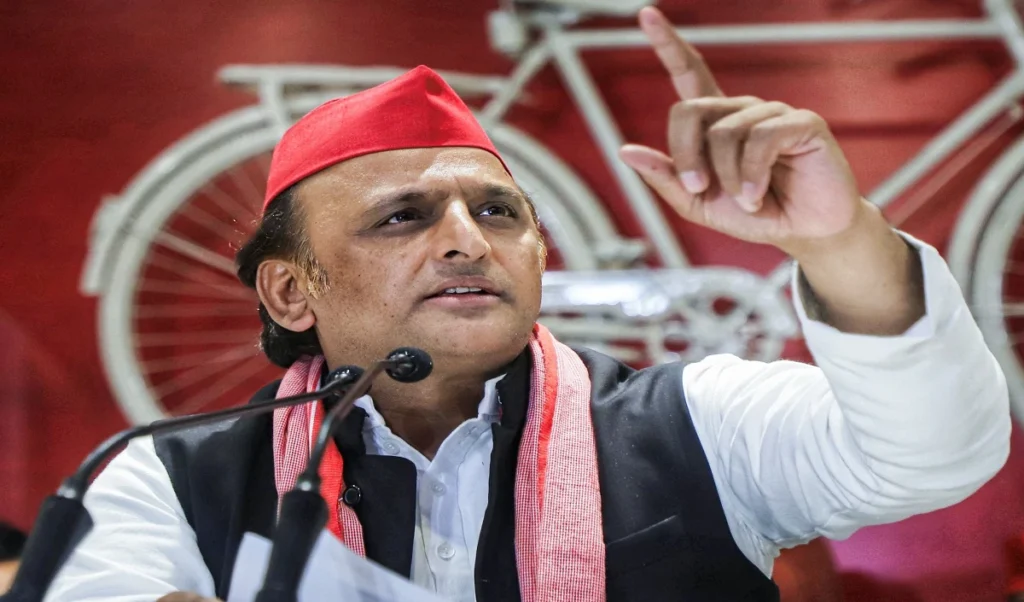 Akhilesh Yadav का BJP सरकार पर डबल अटैक, LPG को बताया ‘लापता गैस’, विदेश नीति पर भी घेरा