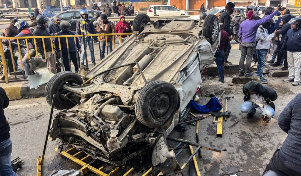 Assam Ambulance Accident | असम में भीषण सड़क हादसा! एम्बुलेंस और ट्रक की टक्कर में 6 की मौत, 2 गंभीर रूप से घायल Assam Ambulance Accident | असम में भीषण सड़क हादसा! एम्बुलेंस और ट्रक की टक्कर में 6 की मौत, 2 गंभीर रूप से घायल