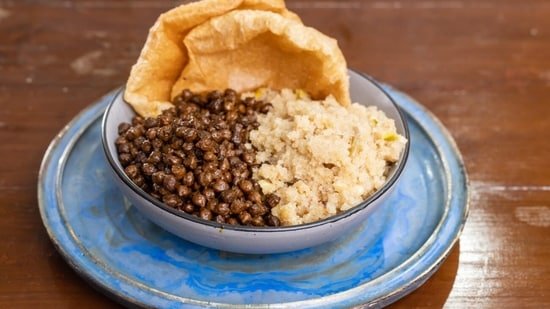Chef Kunal Kapur shares his Ashtami and Navami special recipe for fluffy suji halwa, spiced kala chana, golden puris Chef Kunal Kapur shares his Ashtami and Navami special recipe for fluffy suji halwa, spiced kala chana, golden puris