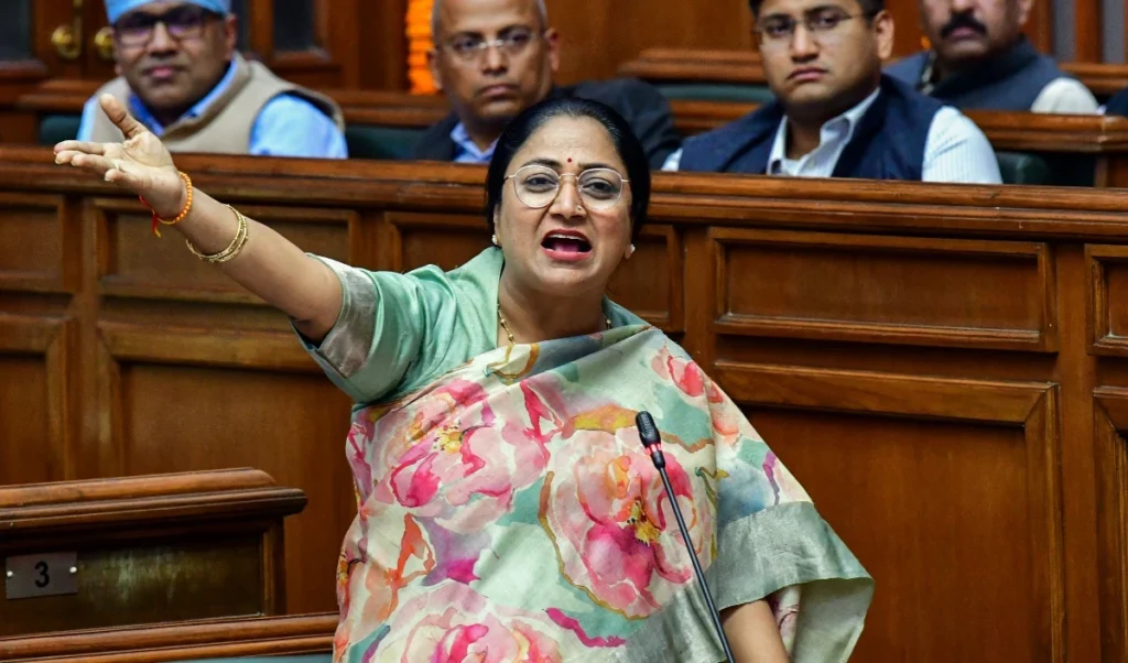 Delhi का Green Budget पेश, CM Rekha Gupta बोलीं-  कूड़े के पहाड़ होंगे खत्म,लगेंगे 35 लाख पौधे; खर्च होंगे 22,236 करोड़