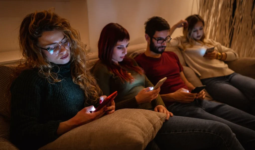 Digital Fatigue से Mind हो रहा है Overload? Luke Coutinho के ये 60-Second Rituals देंगे आराम