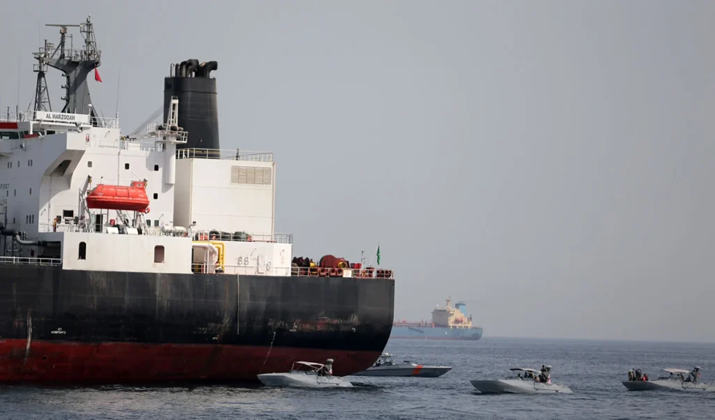 Dubai 5 धमाकों से दहला, Iran के Missile Attack से Middle East में बढ़ा War का खतरा।