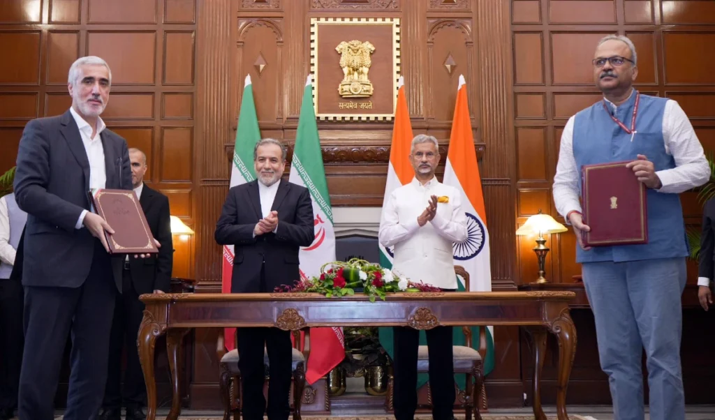 Explained India-Iran Relations | ईरान का 'स्ट्रेटेजिक सब्र'! अमेरिका-इजरायल से दोस्ती के बावजूद तेहरान क्यों है दिल्ली के करीब?